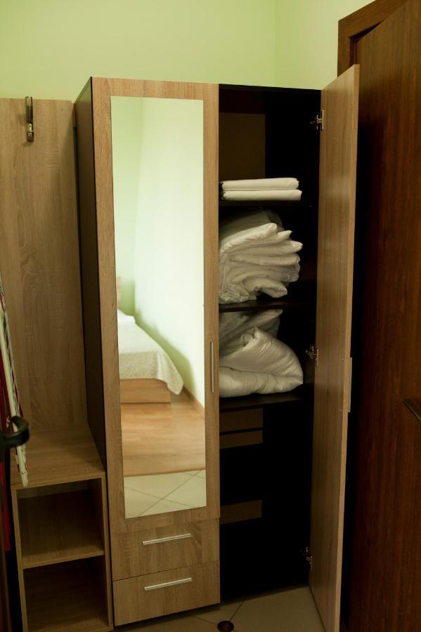 Alfa Guest Rooms With Parking Варна Экстерьер фото