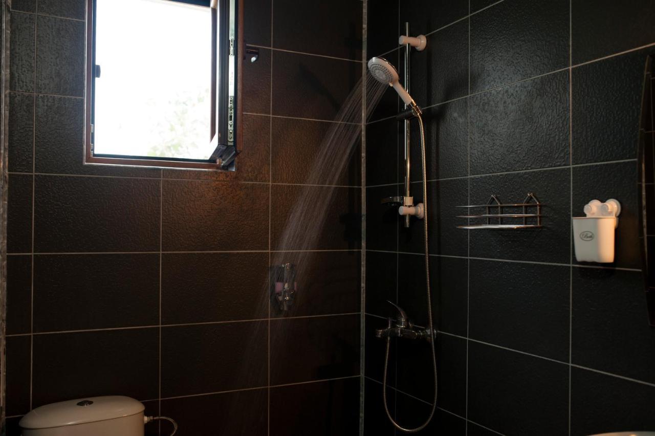 Alfa Guest Rooms With Parking Варна Экстерьер фото