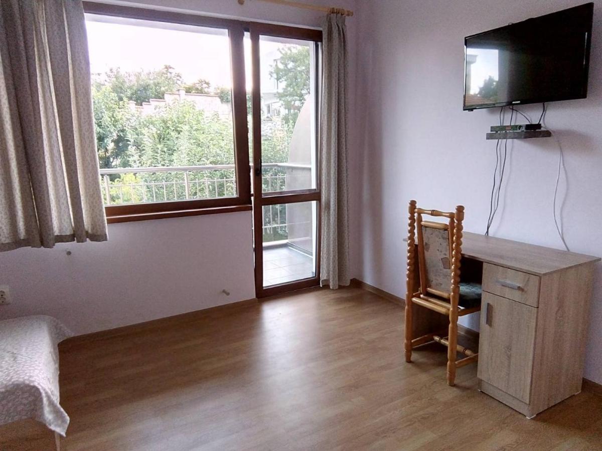 Alfa Guest Rooms With Parking Варна Экстерьер фото