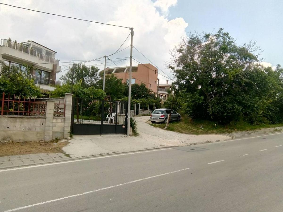 Alfa Guest Rooms With Parking Варна Экстерьер фото
