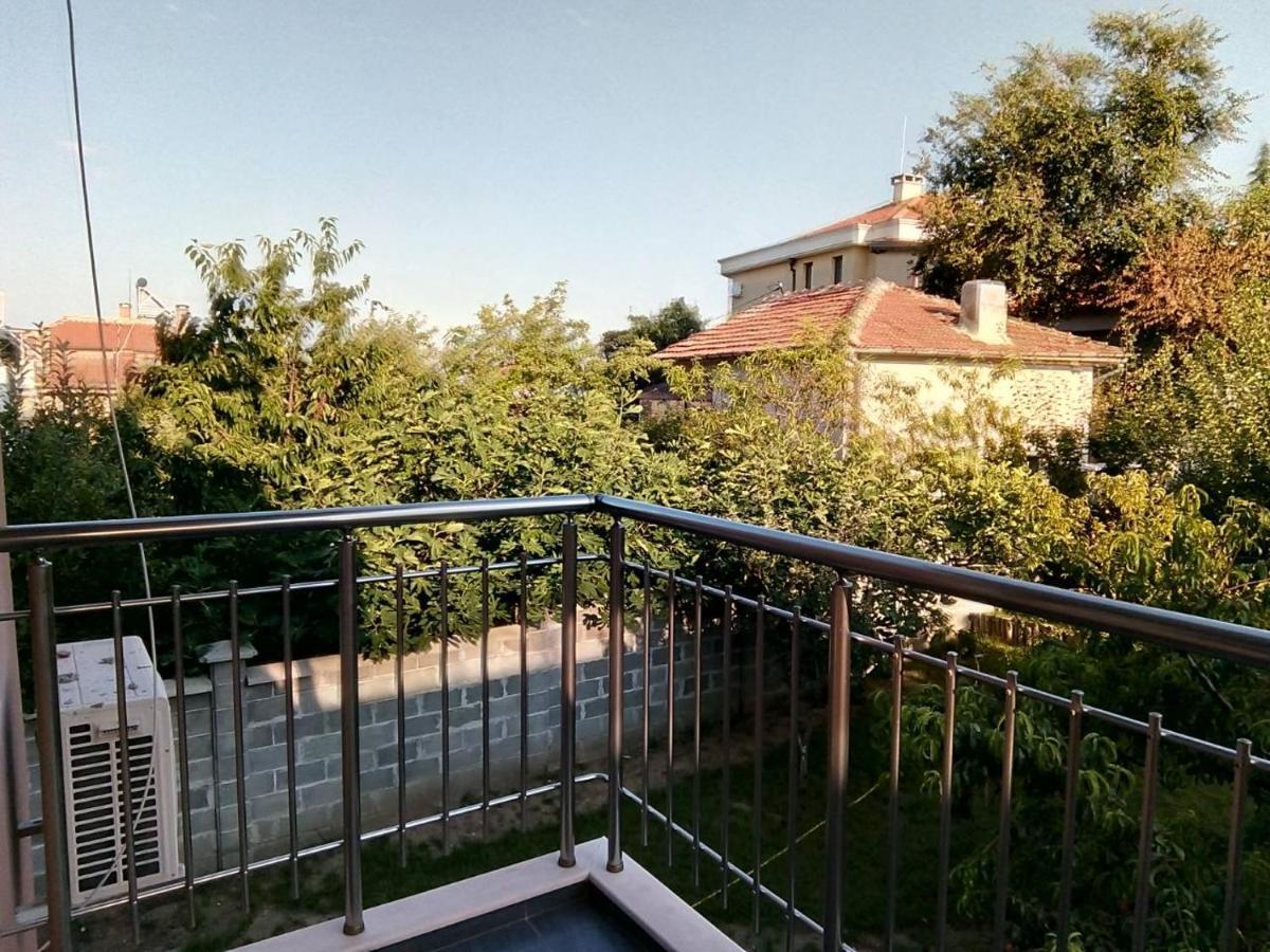 Alfa Guest Rooms With Parking Варна Экстерьер фото