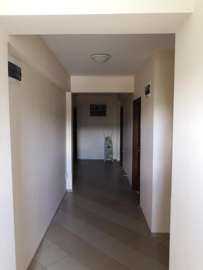 Alfa Guest Rooms With Parking Варна Экстерьер фото